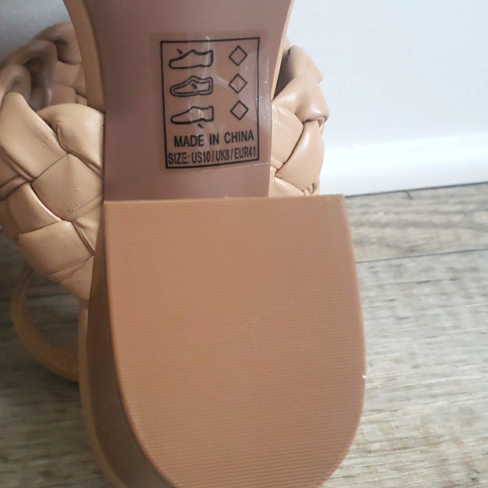 Qupid Sandals - Picture 9 of 9